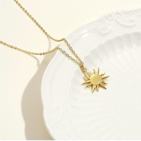 Gold 14k Gold Plated Sun Pendant Necklace - Picture 3 of 3